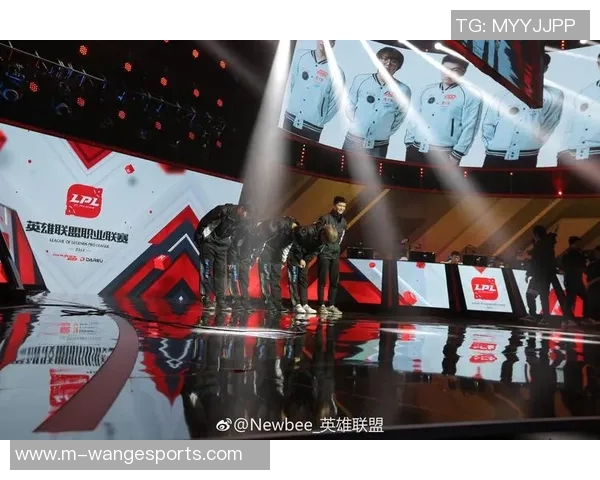 电竞实时数据分析和平精英赛事中FPX团队强势领跑TOP10表现解析